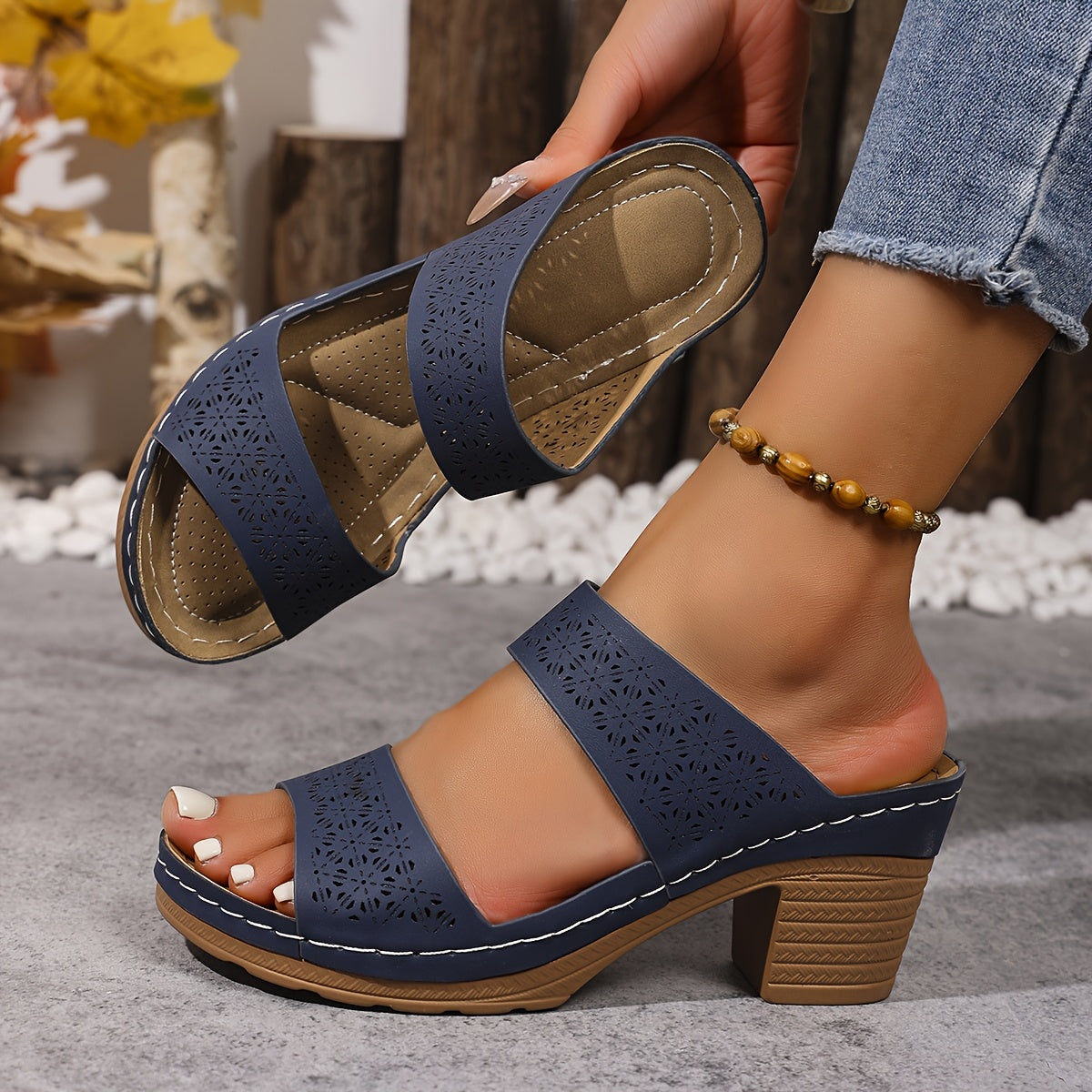 Blue / 12